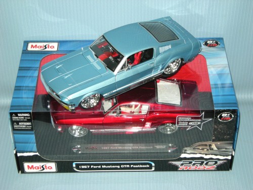 1:18 PRO-ROODZ - 1957 FORD MUSTANG GTA FASTBACK