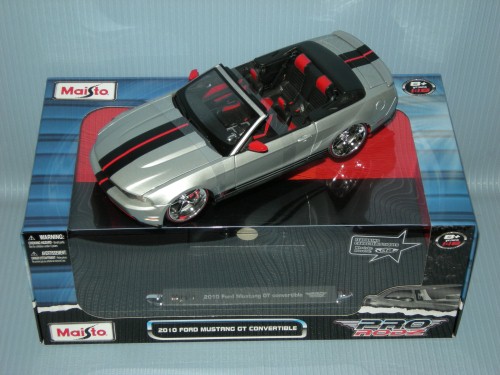1:18 PRO-RODZ 2010 FORD MUSTANG GT